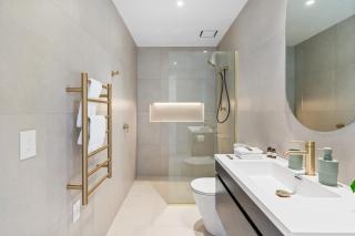 Point Chevalier Beach Studio with Ocean Views - 0