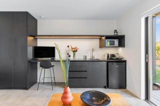 Point Chevalier Beach Studio with Ocean Views - 6