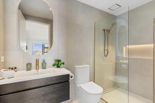 Elegant Coastal Studio with Beach Access and Ocean Views - 7