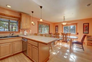 Knotty by Nature 3 bed home - 2