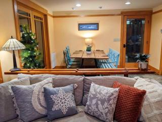 Seasonal Bliss Ski-Hike-Relax - 0