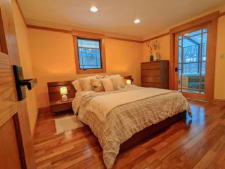 Seasonal Bliss Ski-Hike-Relax - 6