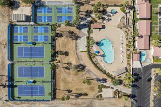 Waterslide Sun Golf and Fun Brand New Home All the amenities - 3