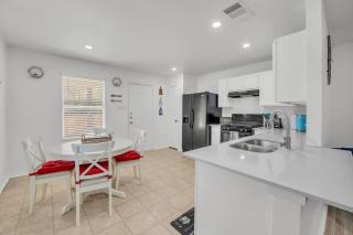 Cozy Home Near Tesla COTA Austin Airport - 5