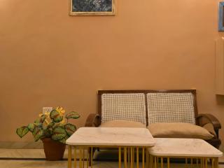 Sundowner Cozy 1 BHK ,5 min Beach ,AC & Balcony - 5