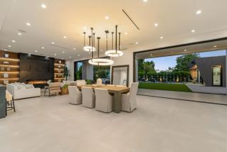 Modern Sherman Oaks Oasis with POOL and HOT TUB - 7