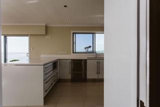 ABC on Wanaka Bay - beachfront home w. ocean views - 3