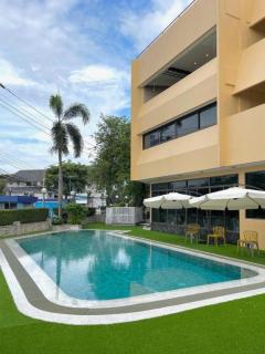 Bangsaen Villa Hotel - 2