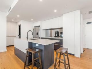 Skyline Showdown - Views, Games & Vibes - 1