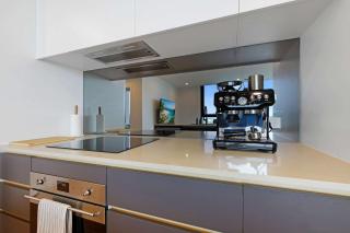 Skyline Showdown - Views, Games & Vibes - 2