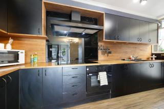 The Retro Reef - Games & Vibes - 8