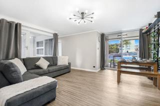 The Retro Reef - Games & Vibes - 7