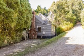 Cosy 2 Bedroom Cottage with spabath and fireplace - 2