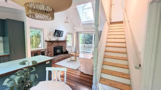 Cosy 2 Bedroom Cottage with spabath and fireplace - 1