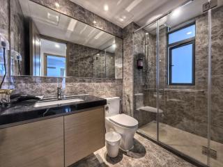 R&F Princess Cove 2BR Sea View JB CIQ Spacious - 4