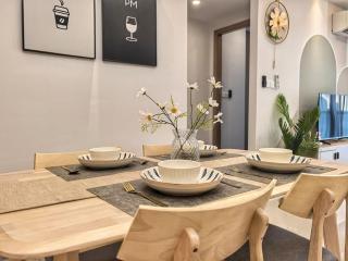 R&F Princess Cove 2BR Sea View JB CIQ Spacious - 3
