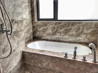 R&F Princess Cove 3BR Sea View Bathtub JB Malls - 6