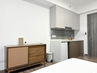 Luxury High-Rise Retreat - 6