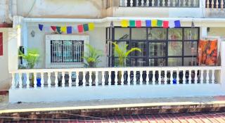 Sundowner Cozy 1 BHK ,5 min Beach ,AC & Balcony - 3