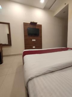 Hotel Maruti Inn - 0