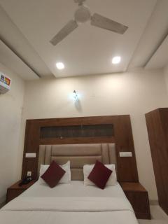 Hotel Maruti Inn - 4