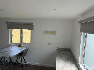 Luxury Beachfront Lodge - 4