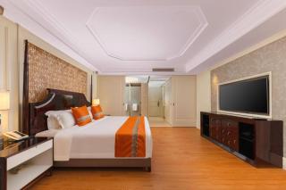 Lake Piedmont International Hotel - 9