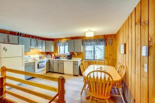 4 Mi to Mt Snow Resort! Family Condo with Balcony - 7