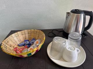 Vin's Villa & caffe - 6