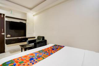 Via Royal Regalia Inn - 6