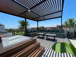 Villa Putri Berawa - Canggu - 0