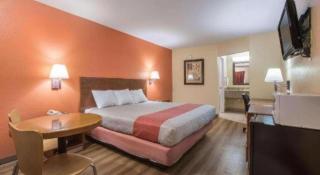 Rodeway Inn & Suites - Lakeview - 1