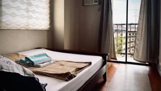 Spacious Central Davao City Getaway - Spacious Apartment with Shared Pool - 3