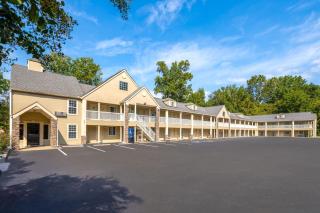 Days Inn by Wyndham Canton - 0