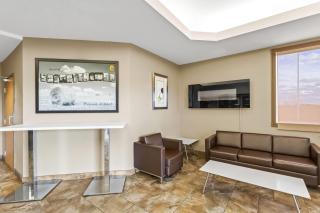 Super 8 by Wyndham Prince Albert - 4