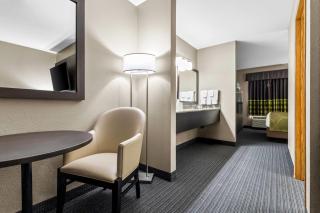 Super 8 by Wyndham Prince Albert - 6