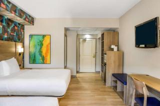 Days Inn & Suites by Wyndham West Edmonton - 3