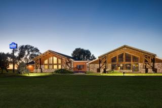 AmericInn by Wyndham Chamberlain Conference Center - 8