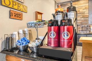 AmericInn by Wyndham Chamberlain Conference Center - 3