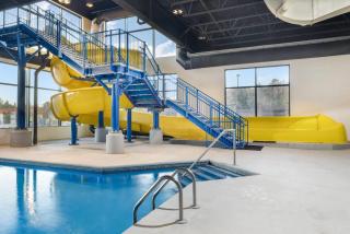 Microtel Inn & Suites by Wyndham Mont Tremblant - 2