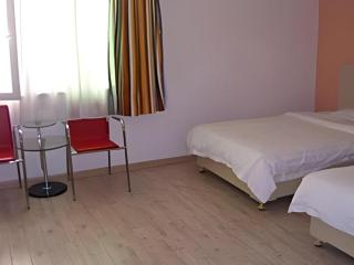 Super 8 Hotel Guangzhou Huanghuagang Branch - 4