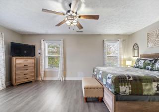 Exclusive Attraction Ticket Prices! 180 Smoky Views, Hot Tub, Game & Movie Room - 7