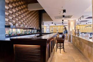 New Regent Hotel - 8