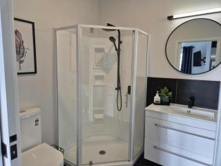 Charming Meets Modern with Private Garden Retreat - 1