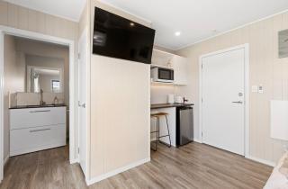 Modern home away from home - 8