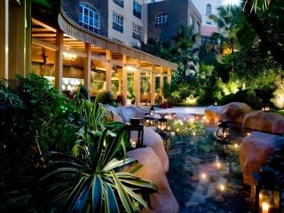 Hangzhou The First World Hotel - 9