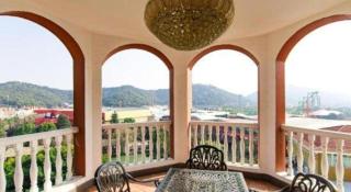 Hangzhou The First World Hotel - 6