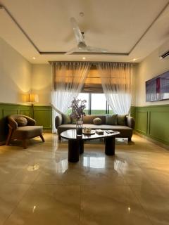 Zameen aurum Luxury Apartment Gulberg 3 Mirhaa homes-3 - 9