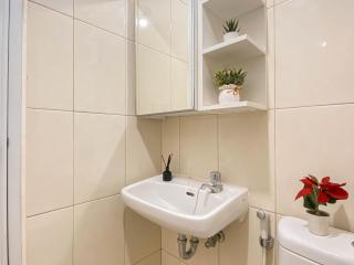 New Furnished 2BR Springlake Summarecon Bekasi Apartment By Travelio - 1