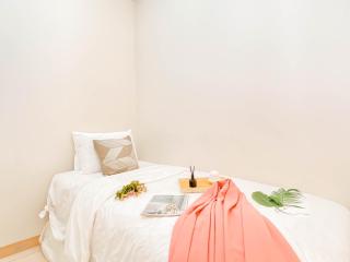 New Furnished 2BR Springlake Summarecon Bekasi Apartment By Travelio - 3